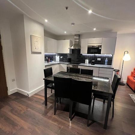Spacious Sleep 7 Flat 20 Mins Central London Bp65 Ngoại thất bức ảnh