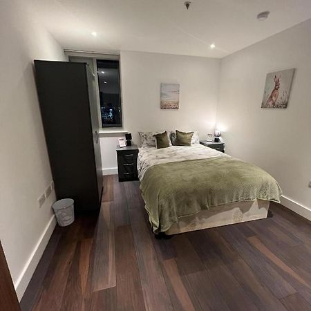 Spacious Sleep 7 Flat 20 Mins Central London Bp65 Ngoại thất bức ảnh