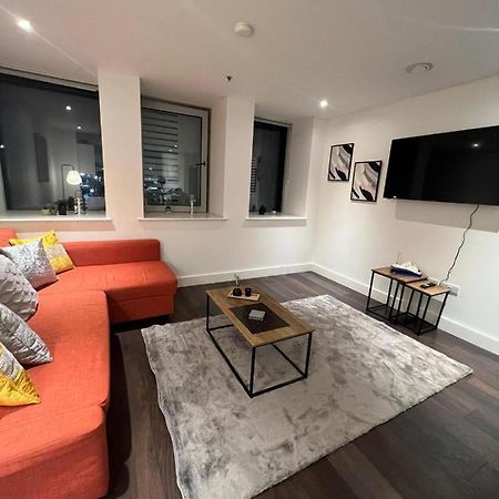 Spacious Sleep 7 Flat 20 Mins Central London Bp65 Ngoại thất bức ảnh
