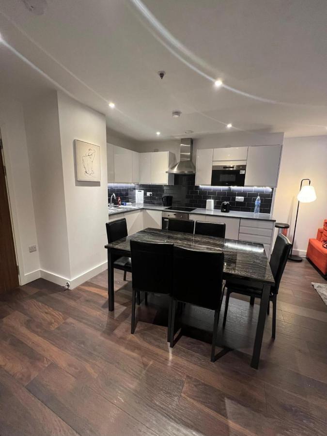 Spacious Sleep 7 Flat 20 Mins Central London Bp65 Ngoại thất bức ảnh