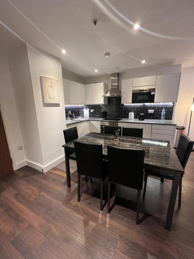 Spacious Sleep 7 Flat 20 Mins Central London Bp65 Ngoại thất bức ảnh