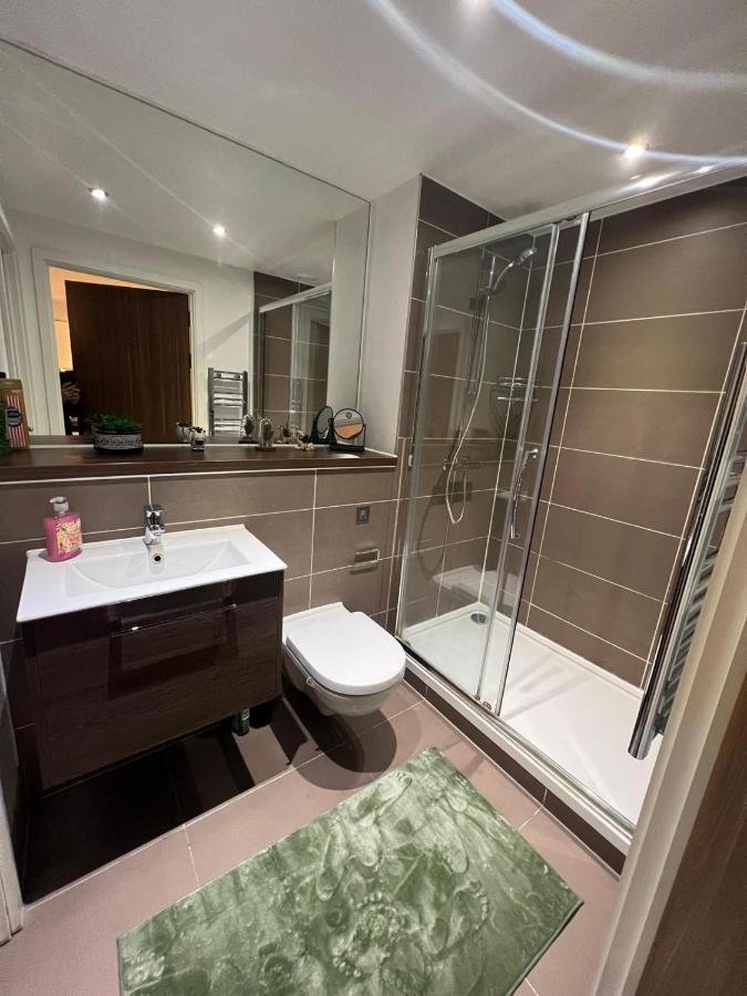 Spacious Sleep 7 Flat 20 Mins Central London Bp65 Ngoại thất bức ảnh