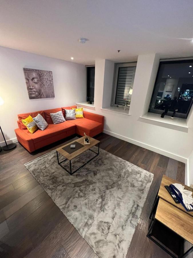 Spacious Sleep 7 Flat 20 Mins Central London Bp65 Ngoại thất bức ảnh