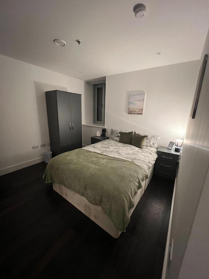 Spacious Sleep 7 Flat 20 Mins Central London Bp65 Ngoại thất bức ảnh