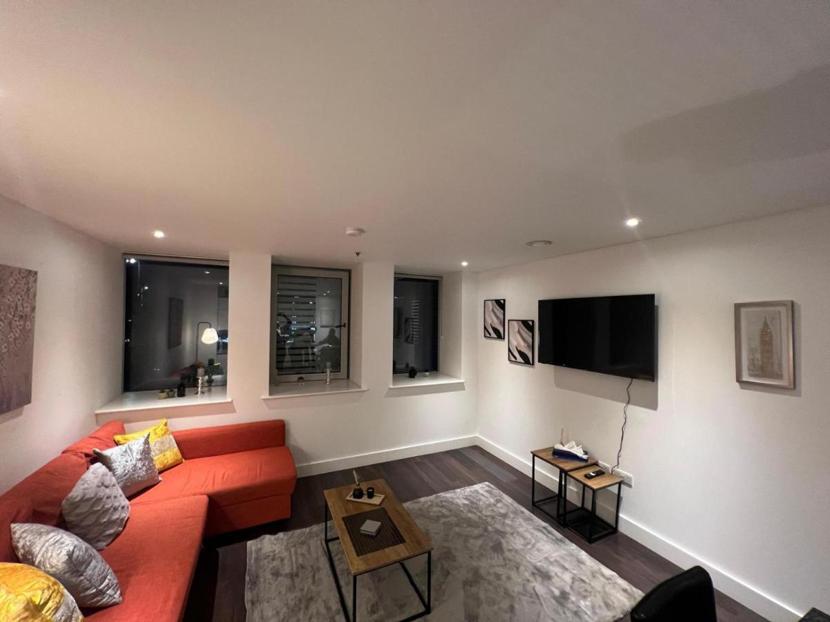 Spacious Sleep 7 Flat 20 Mins Central London Bp65 Ngoại thất bức ảnh
