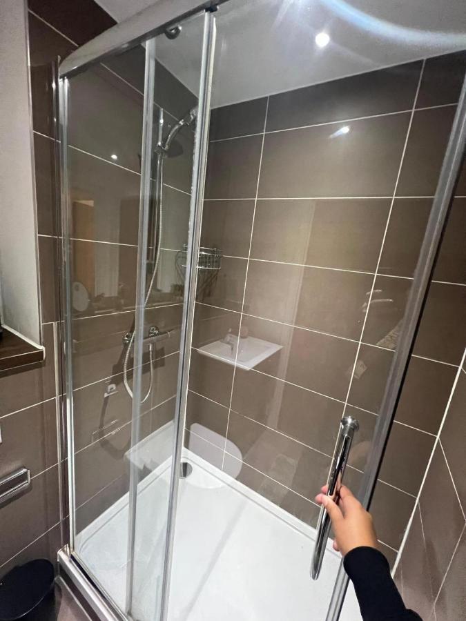 Spacious Sleep 7 Flat 20 Mins Central London Bp65 Ngoại thất bức ảnh